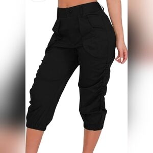 Better Be Black Ruched Capris